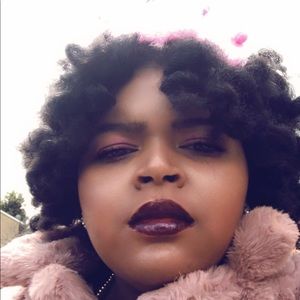 Meet your Posher, Martinia